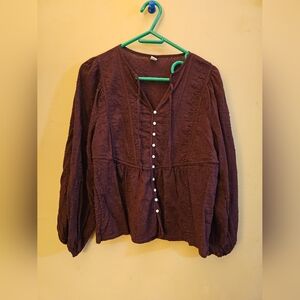 Old Navy button up eyelit top M